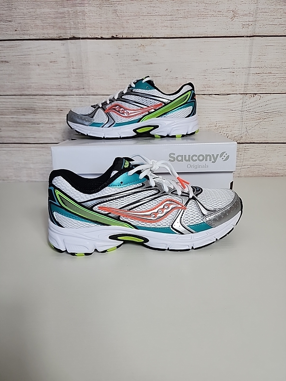 Saucony Unisex White Multi-Color Running Shoes Sz Men 9 Women 10.5